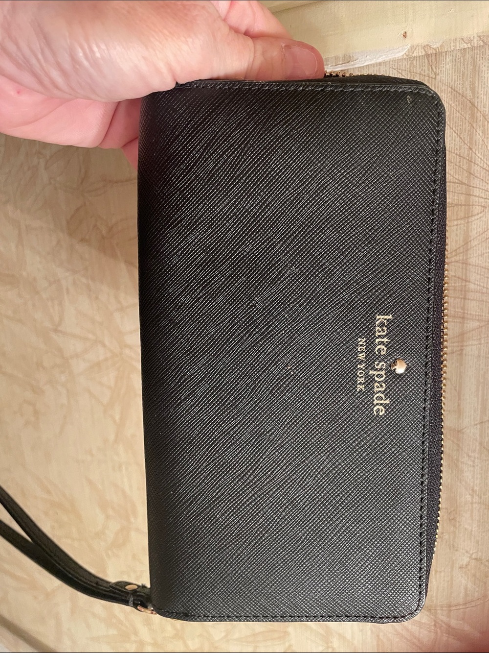 kate spade black zip-around wristlet wallet NEW